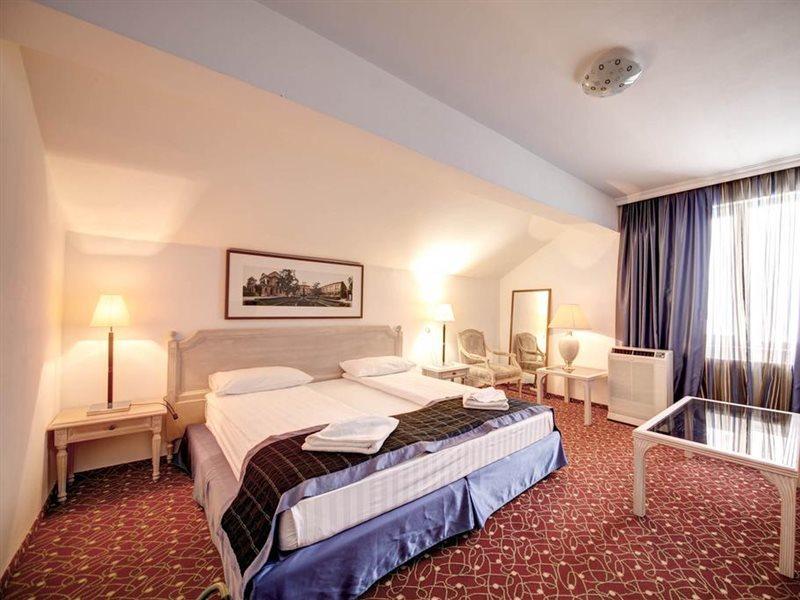 Hotel Visconti Militari Bukareszt Zewnętrze zdjęcie