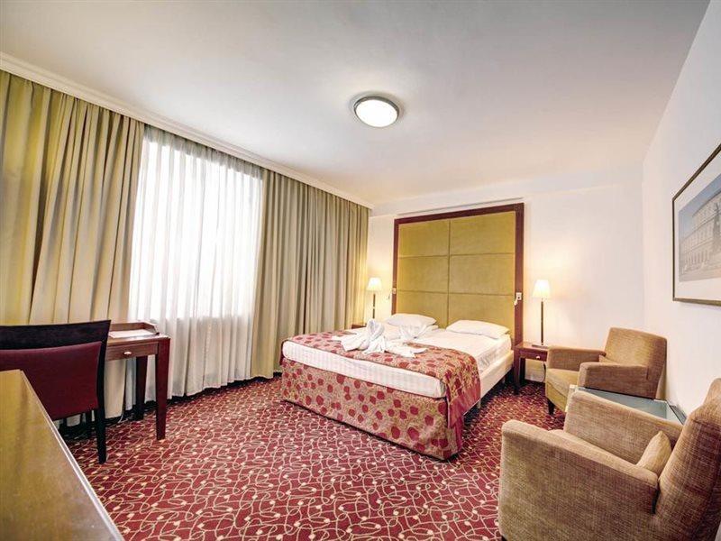 Hotel Visconti Militari Bukareszt Zewnętrze zdjęcie