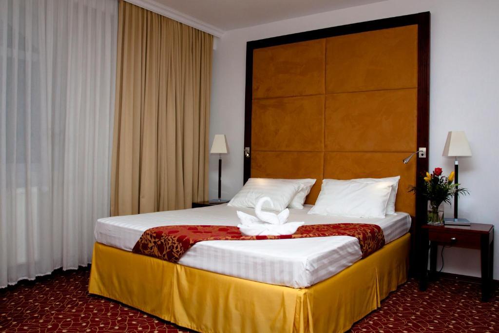 Hotel Visconti Militari Bukareszt Zewnętrze zdjęcie