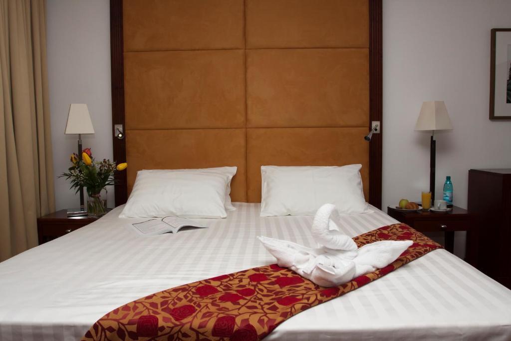 Hotel Visconti Militari Bukareszt Zewnętrze zdjęcie