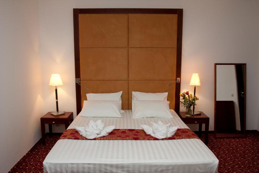 Hotel Visconti Militari Bukareszt Zewnętrze zdjęcie