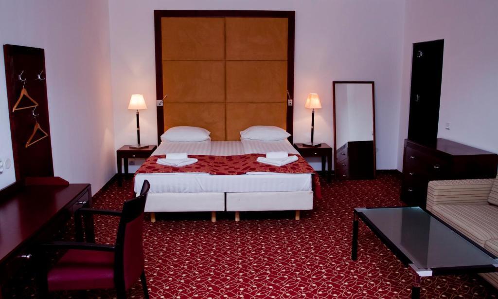 Hotel Visconti Militari Bukareszt Zewnętrze zdjęcie