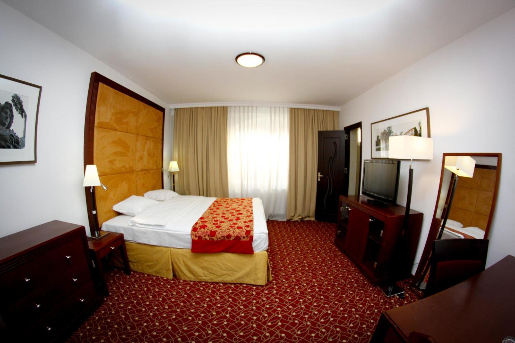 Hotel Visconti Militari Bukareszt Zewnętrze zdjęcie