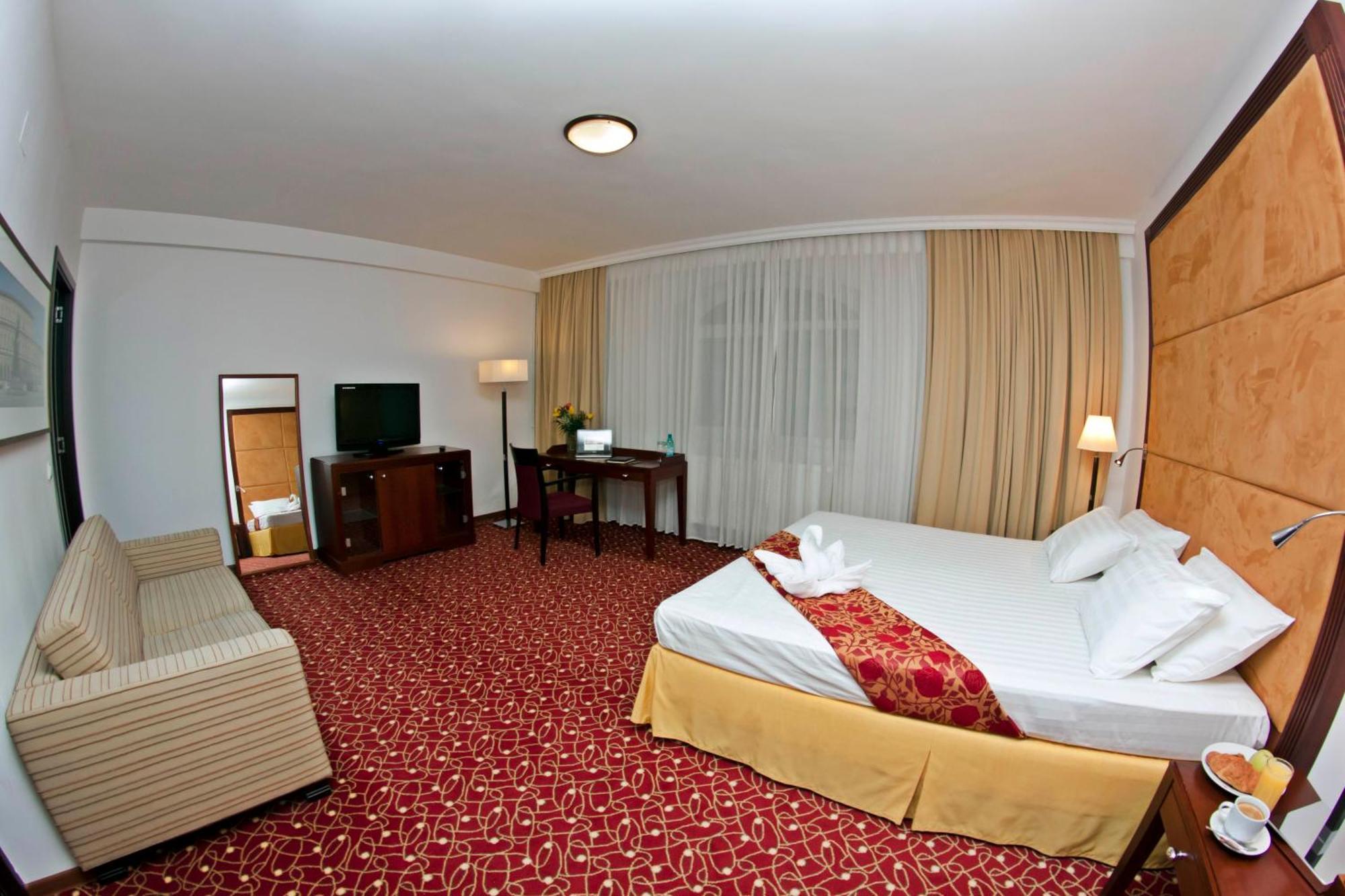 Hotel Visconti Militari Bukareszt Zewnętrze zdjęcie
