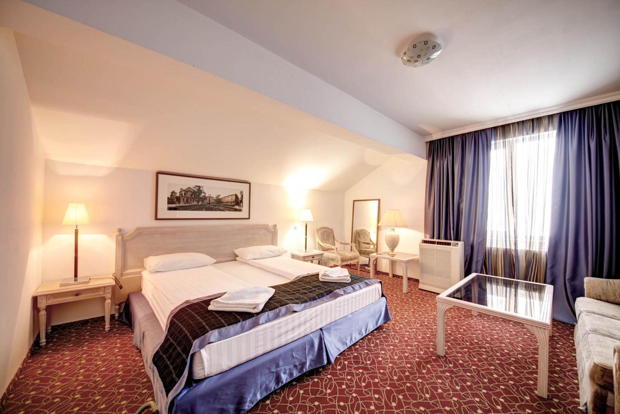 Hotel Visconti Militari Bukareszt Zewnętrze zdjęcie