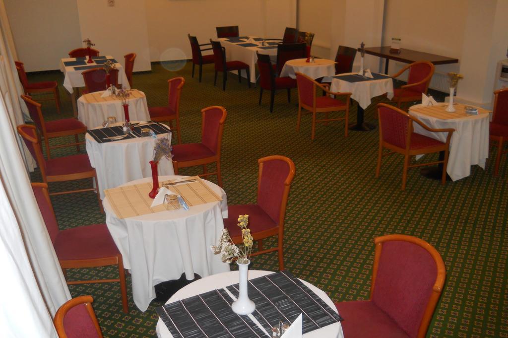 Hotel Visconti Militari Bukareszt Zewnętrze zdjęcie